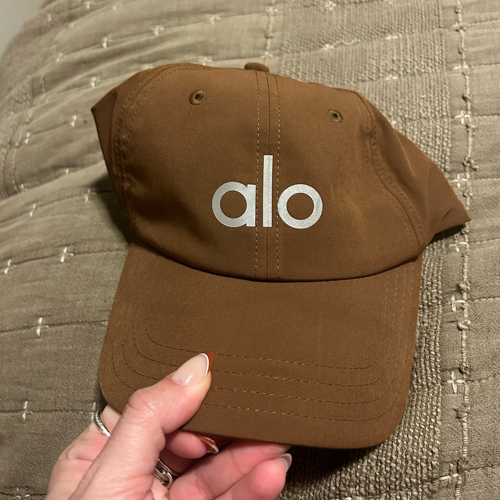 Alo Performance Off Duty Hat - Picture 4 of 4
